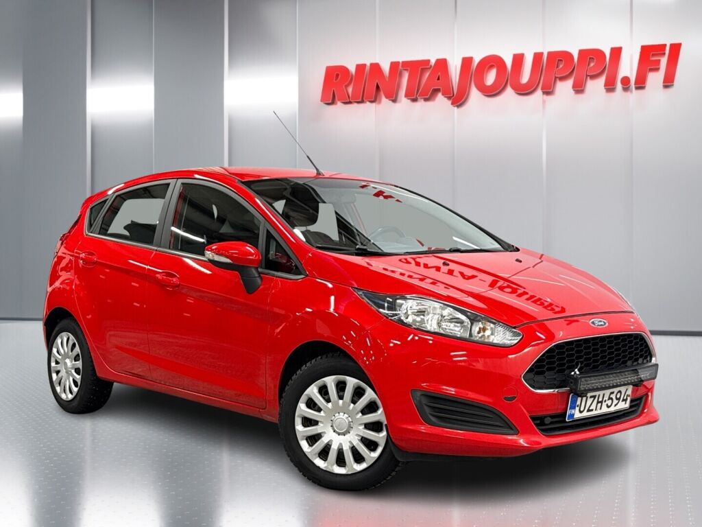 Ford Fiesta 2016 Punainen