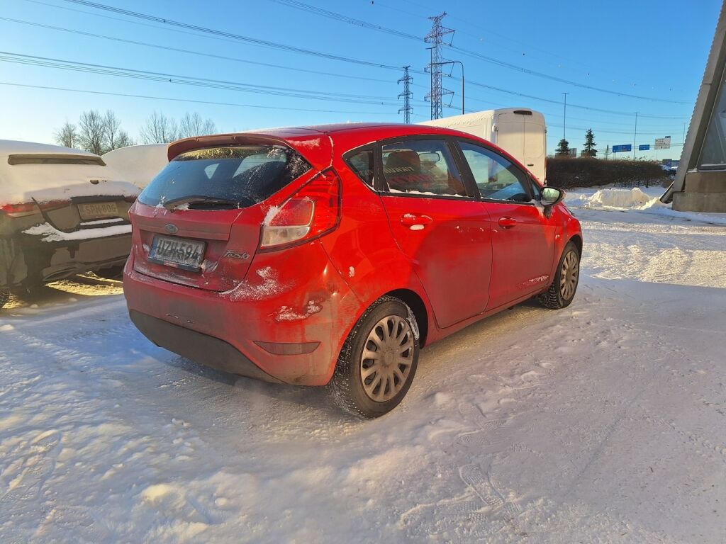 Ford Fiesta 2016 Punainen