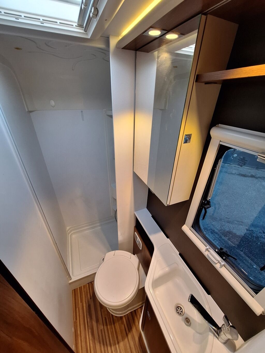 Adria Matrix 650 SF 50 Years Edition 2016 Harmaa