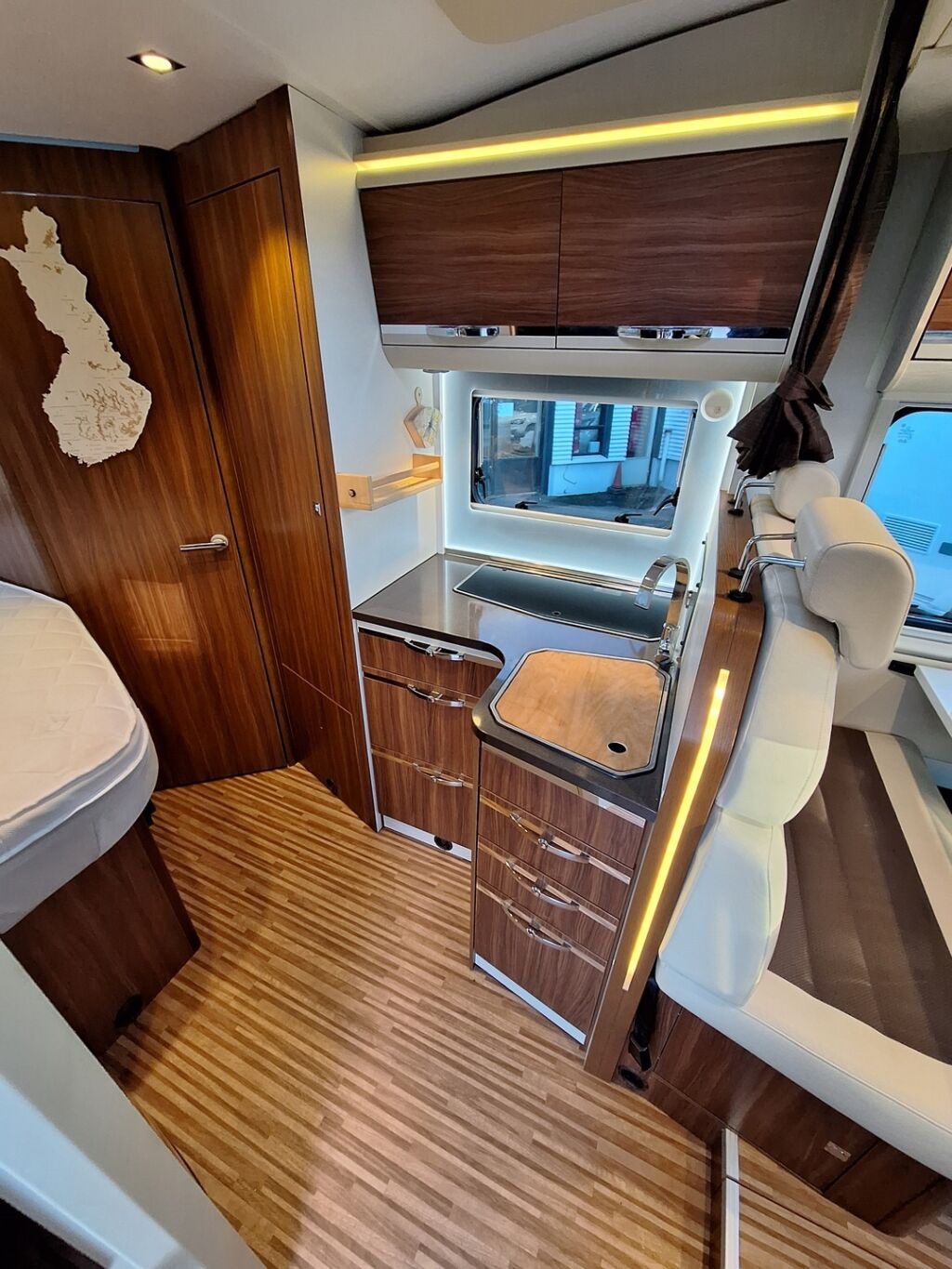Adria Matrix 650 SF 50 Years Edition 2016 Harmaa