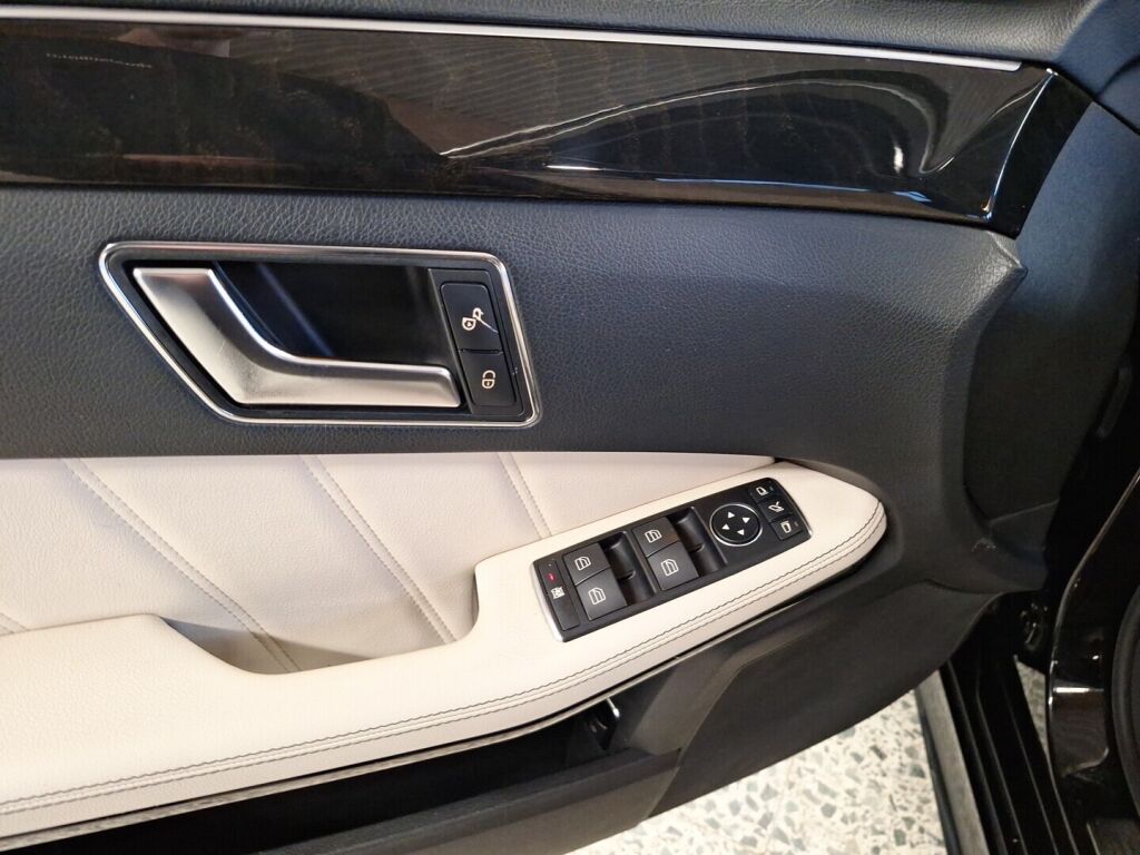 Mercedes-Benz E 2013 Musta
