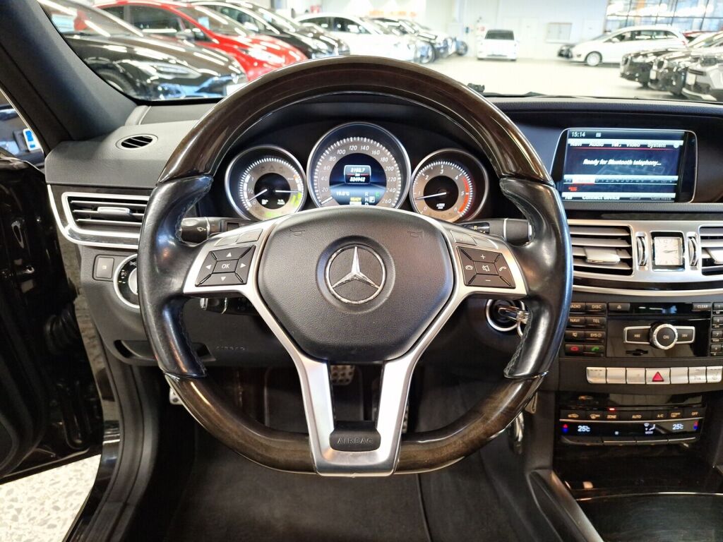Mercedes-Benz E 2013 Musta