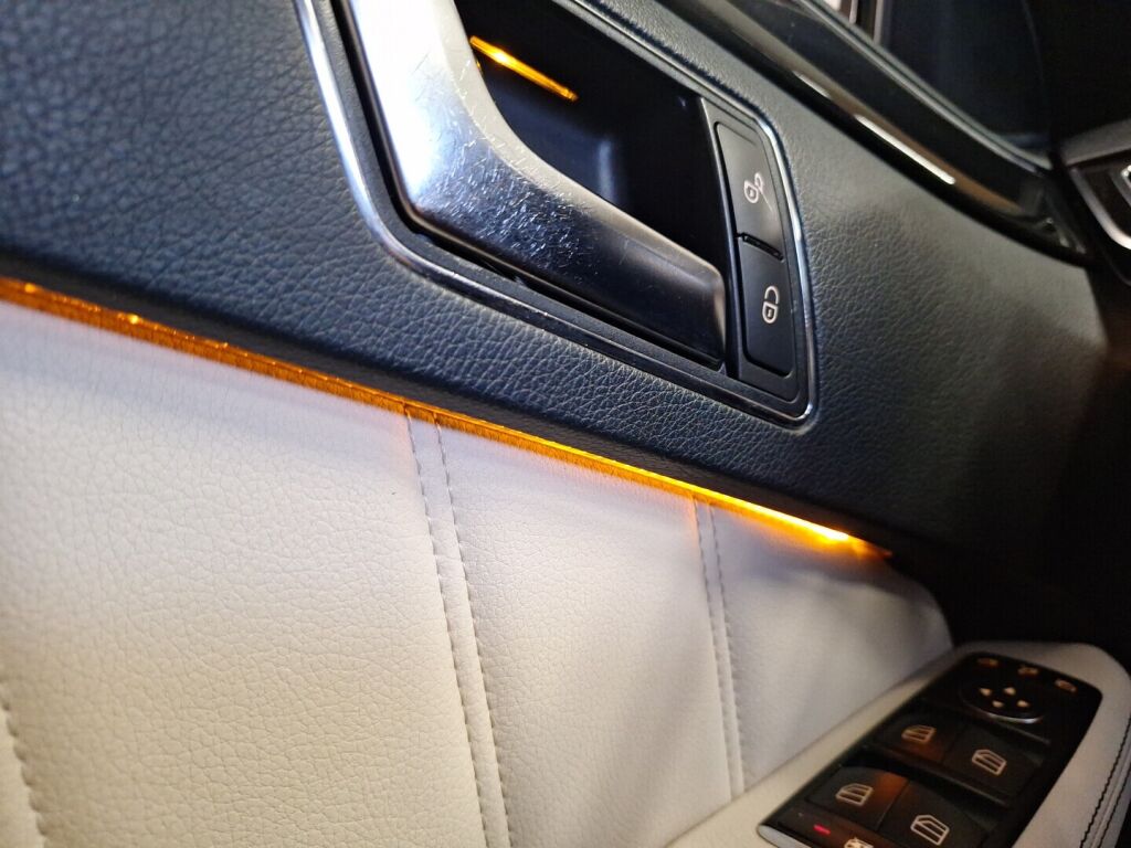 Mercedes-Benz E 2013 Musta