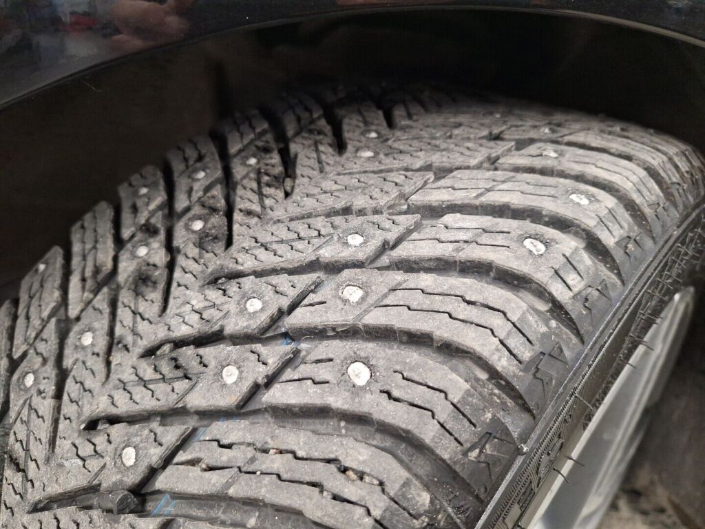 Mercedes-Benz E 2013 Musta