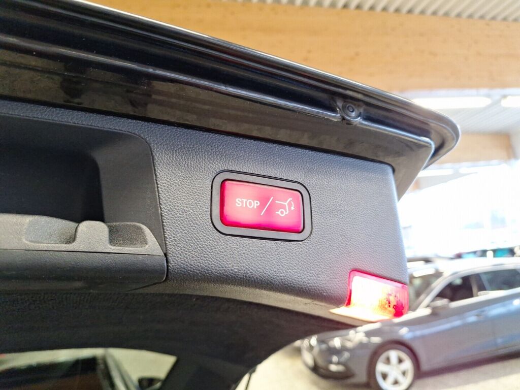 Mercedes-Benz E 2013 Musta