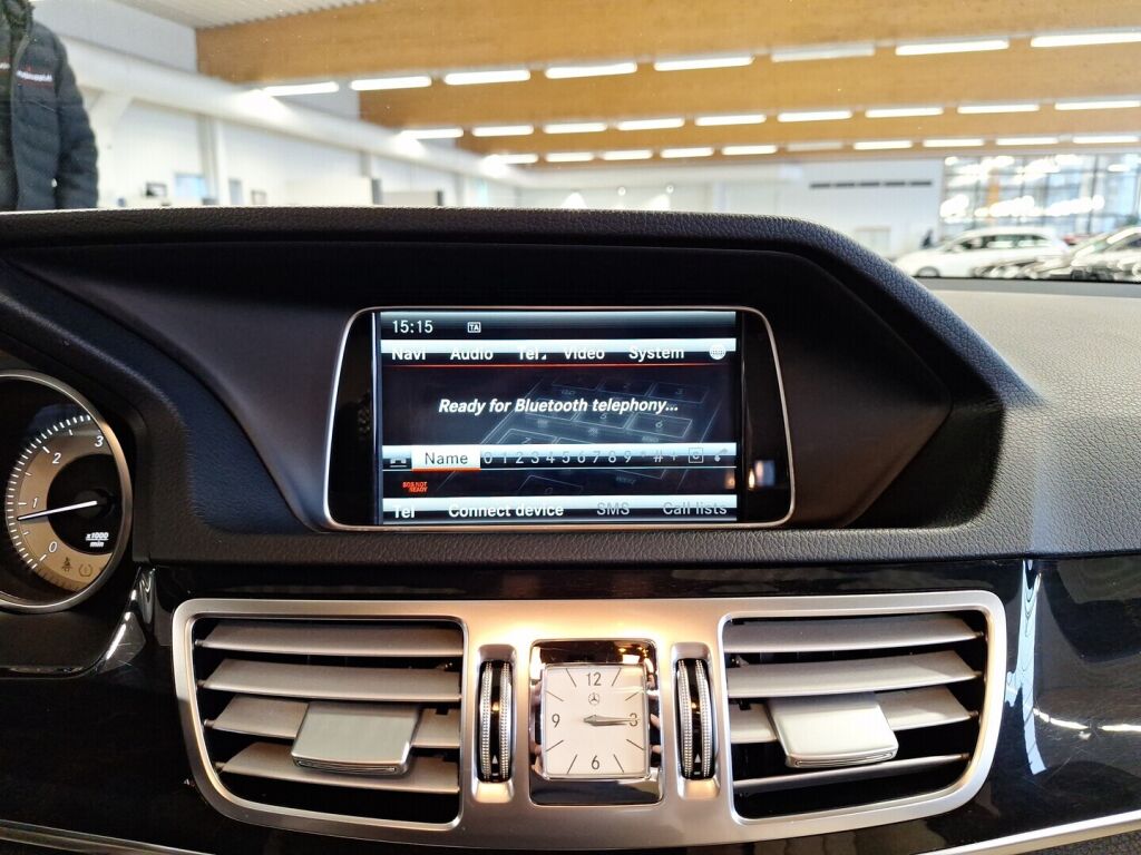 Mercedes-Benz E 2013 Musta