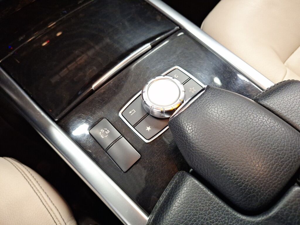 Mercedes-Benz E 2013 Musta