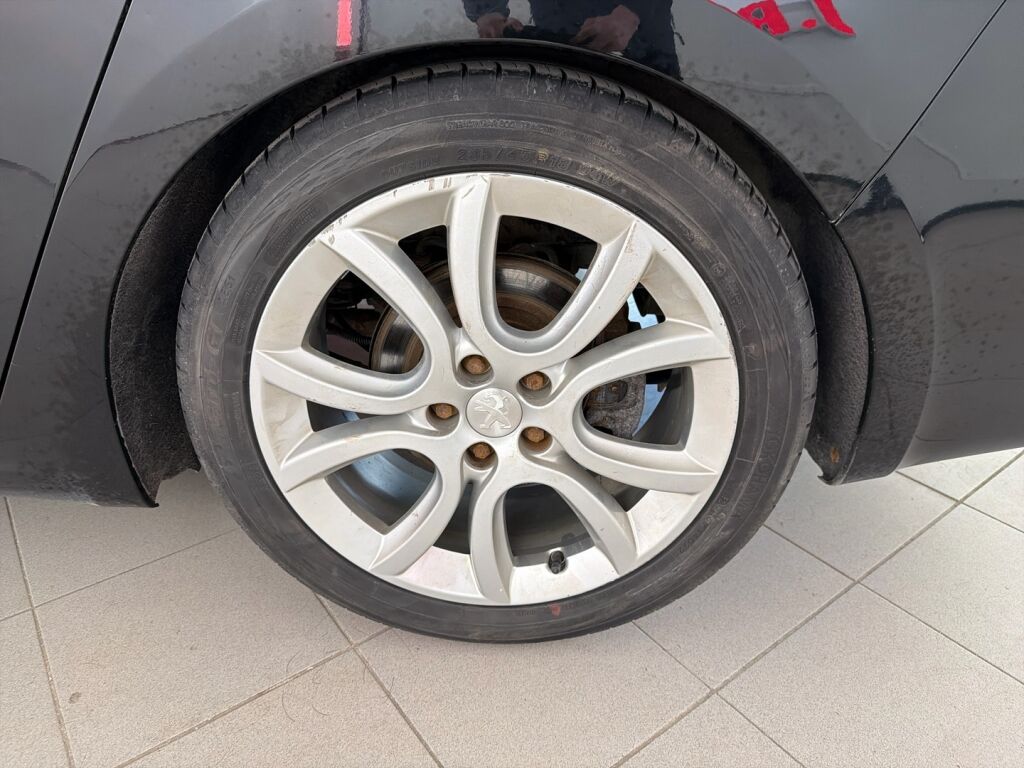 Peugeot 508 2016 Musta