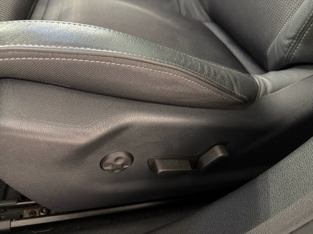 Peugeot 508 2016 Musta