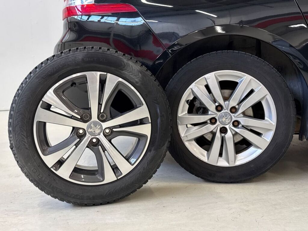 Peugeot 308 2017 Musta
