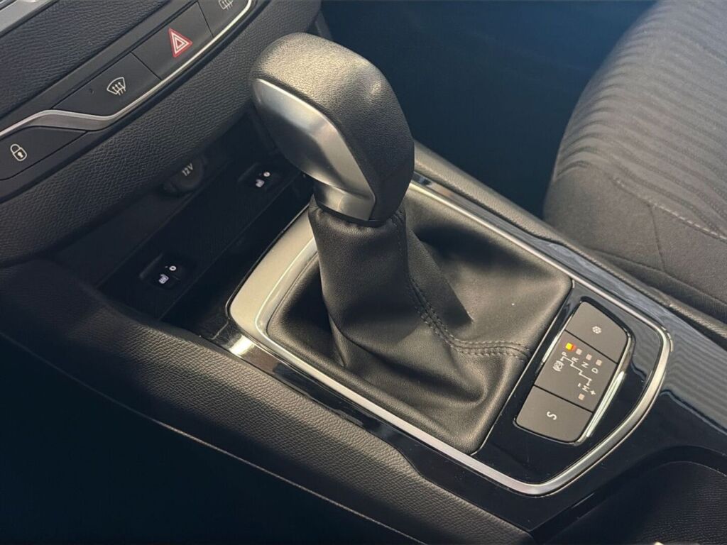 Peugeot 308 2017 Valkoinen