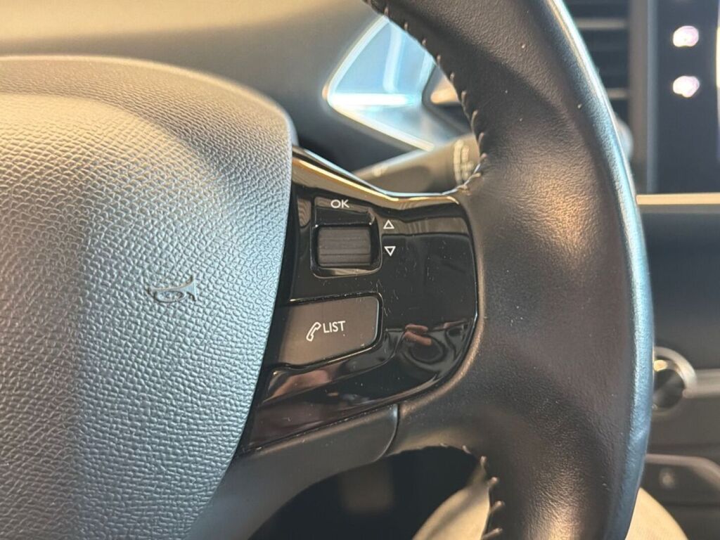 Peugeot 308 2017 Valkoinen
