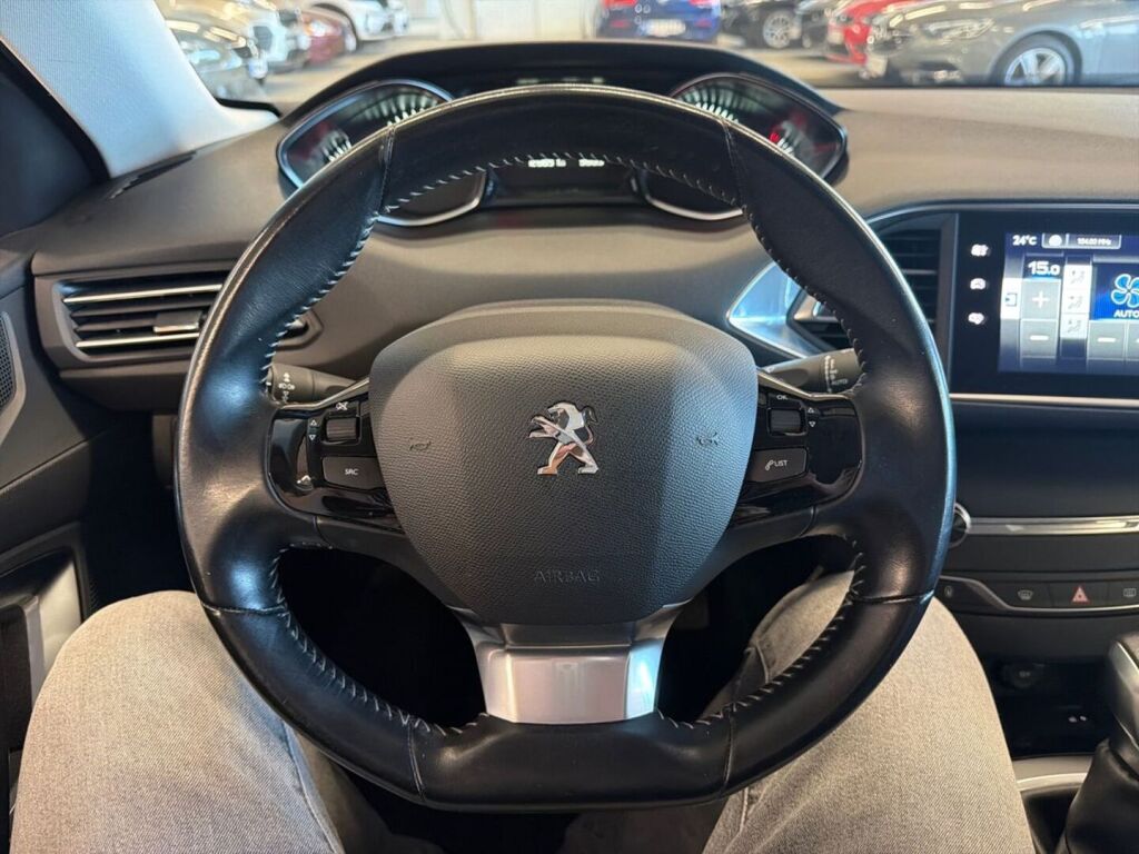 Peugeot 308 2017 Valkoinen