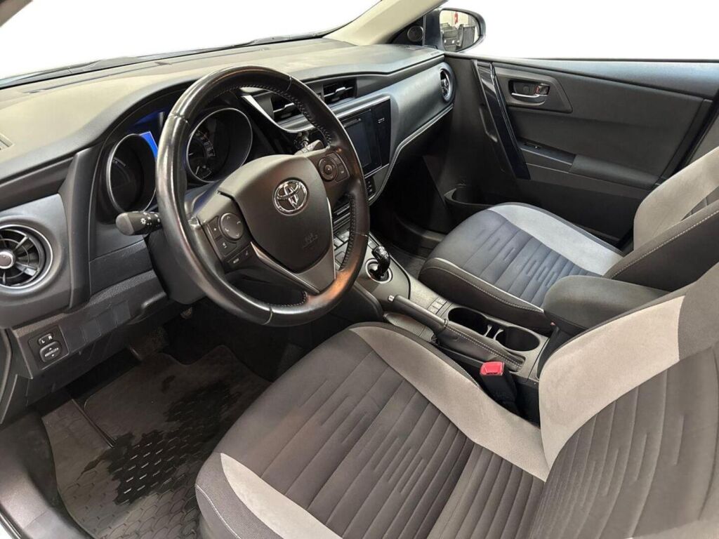 Toyota Auris 2017 Hopea