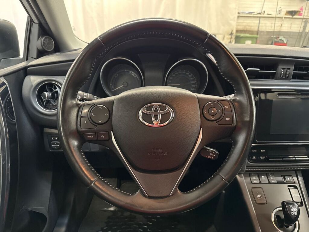 Toyota Auris 2017 Hopea