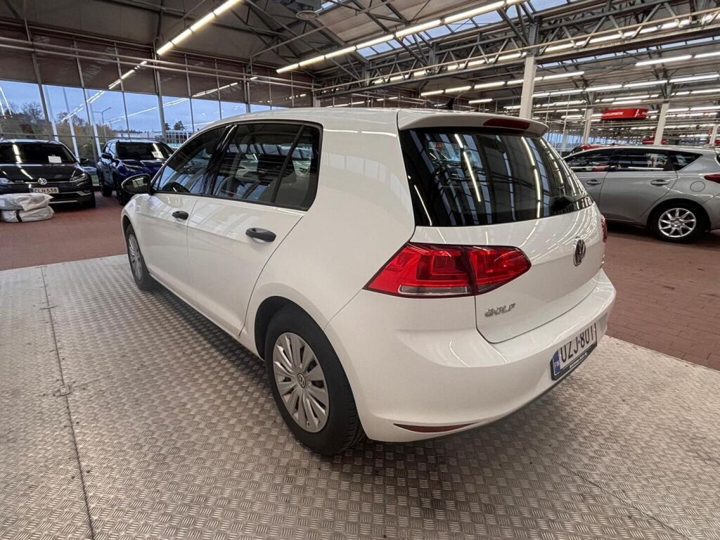 Volkswagen Golf 2017 Valkoinen
