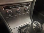 Volkswagen Golf 2017 Valkoinen