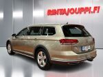 Volkswagen Passat 2016 Keltainen