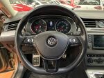 Volkswagen Passat 2016 Keltainen