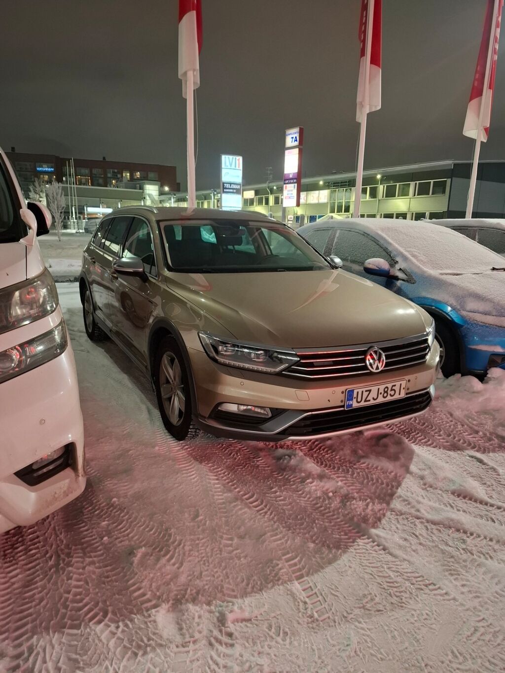 Volkswagen Passat 2016 Keltainen