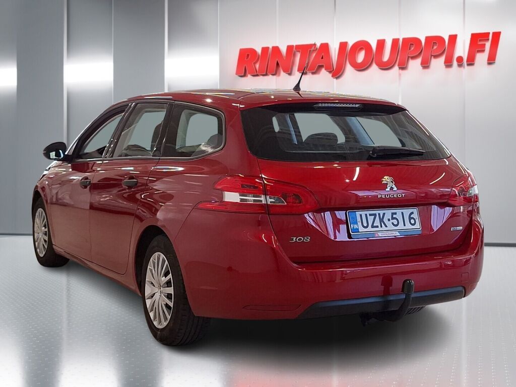 Peugeot 308 2018 Punainen