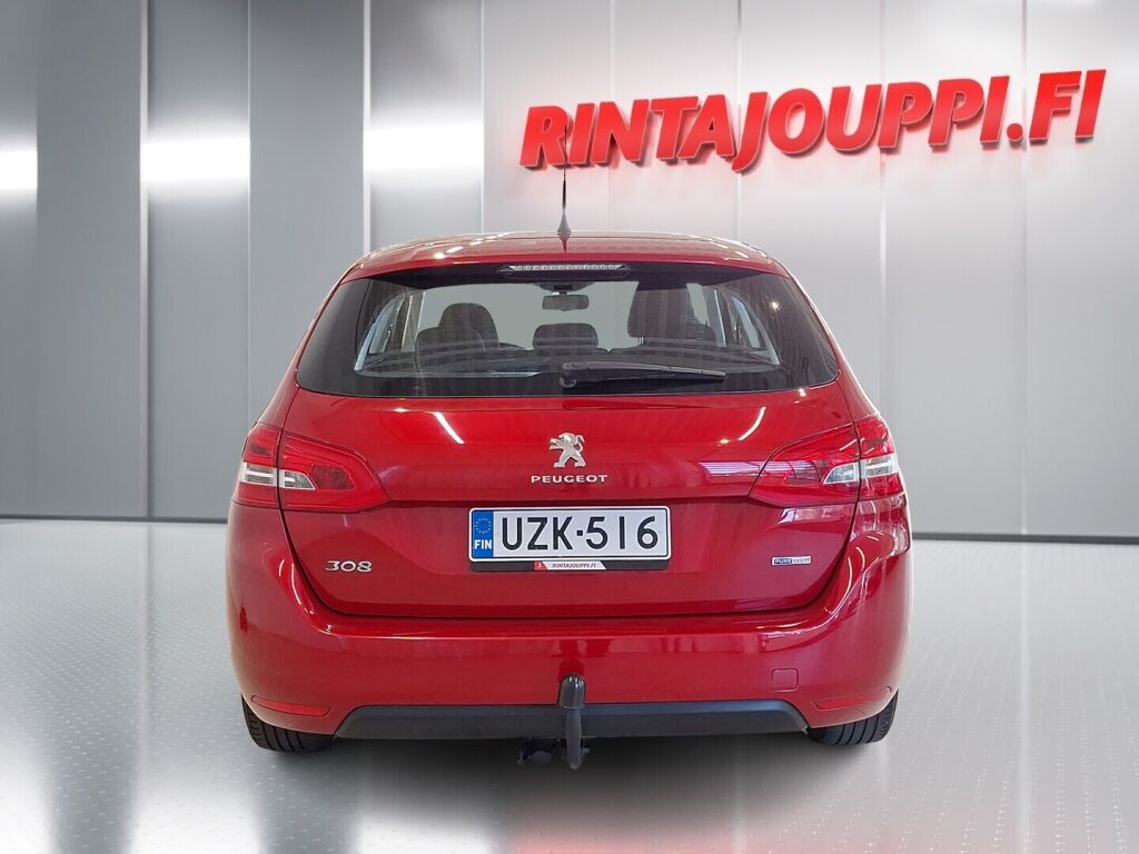 Peugeot 308 2018 Punainen