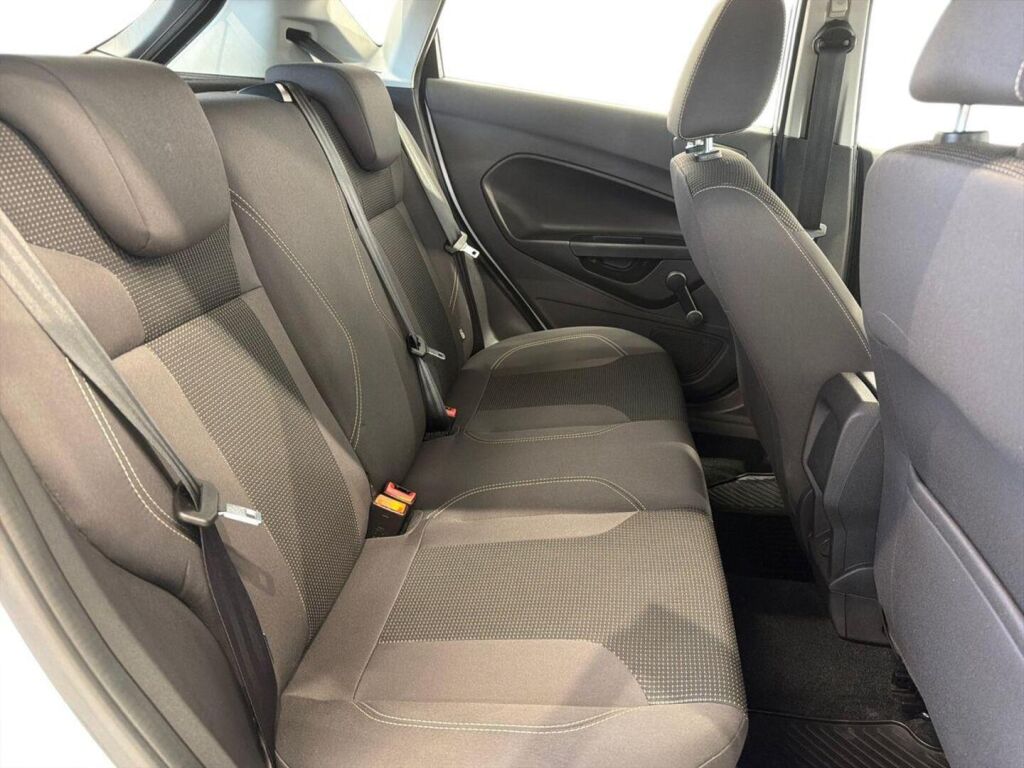 Ford Fiesta 2016 Valkoinen