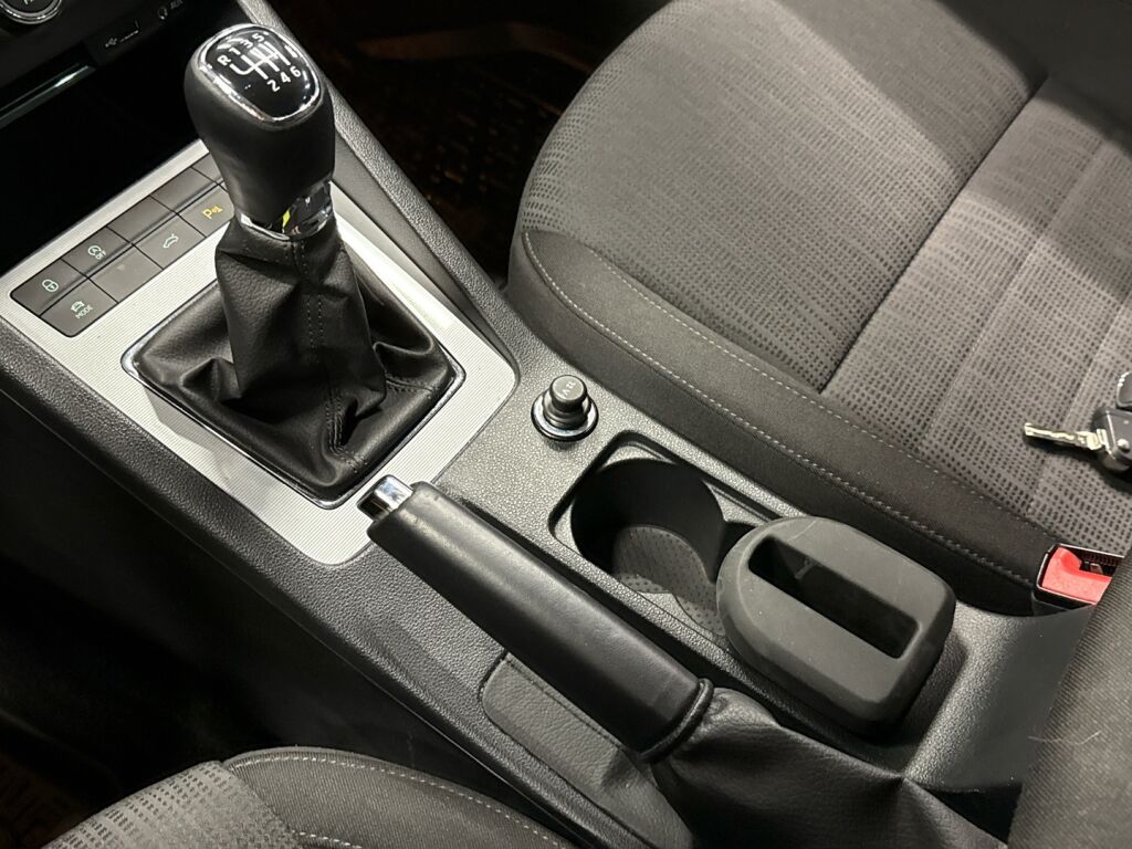 Skoda Octavia 2016 Harmaa