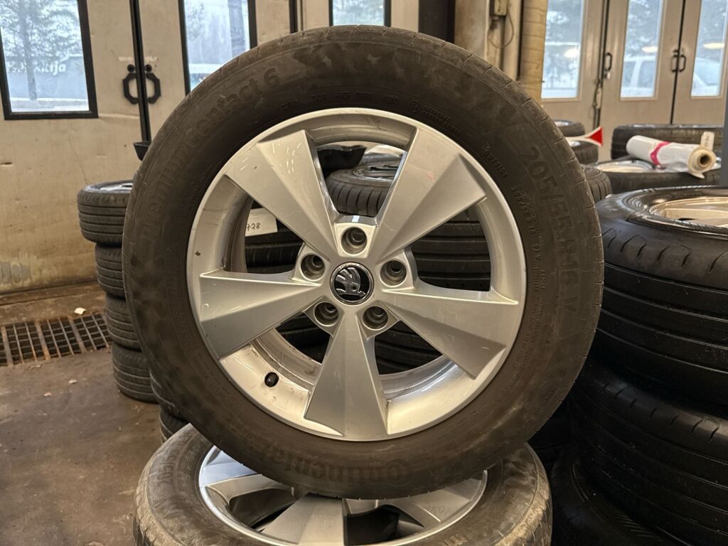 Skoda Octavia 2016 Harmaa