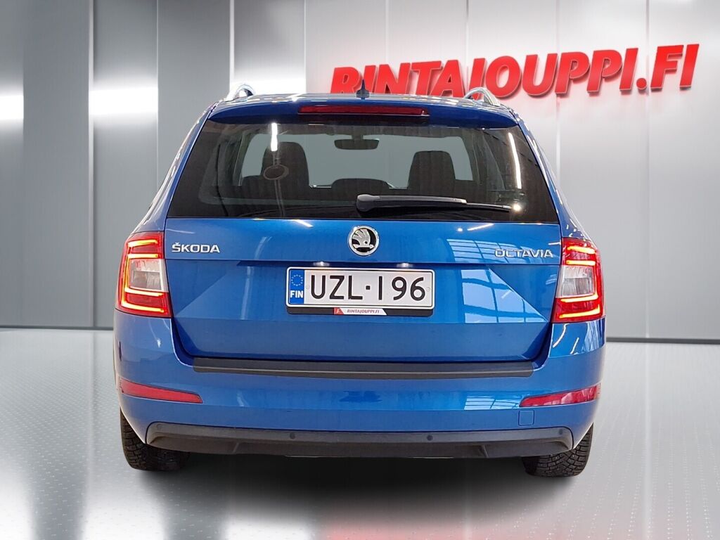 Skoda Octavia 2016 Sininen