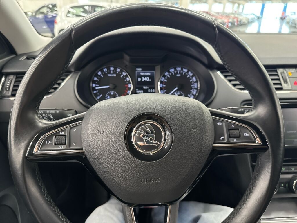Skoda Octavia 2016 Valkoinen