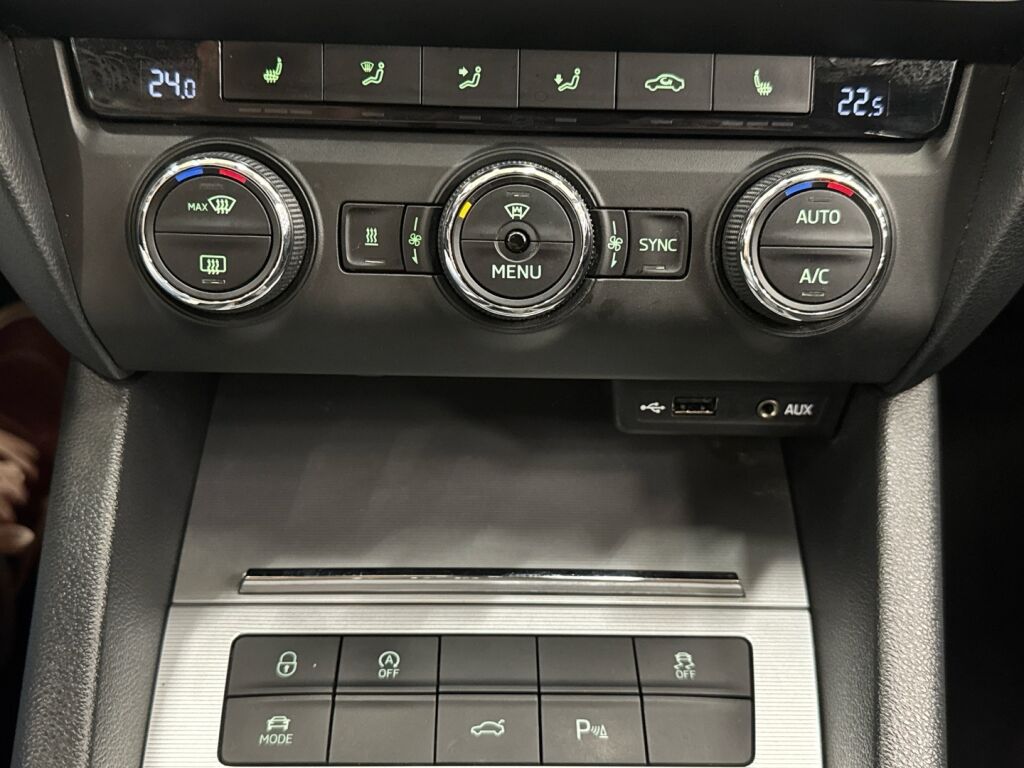 Skoda Octavia 2016 Valkoinen