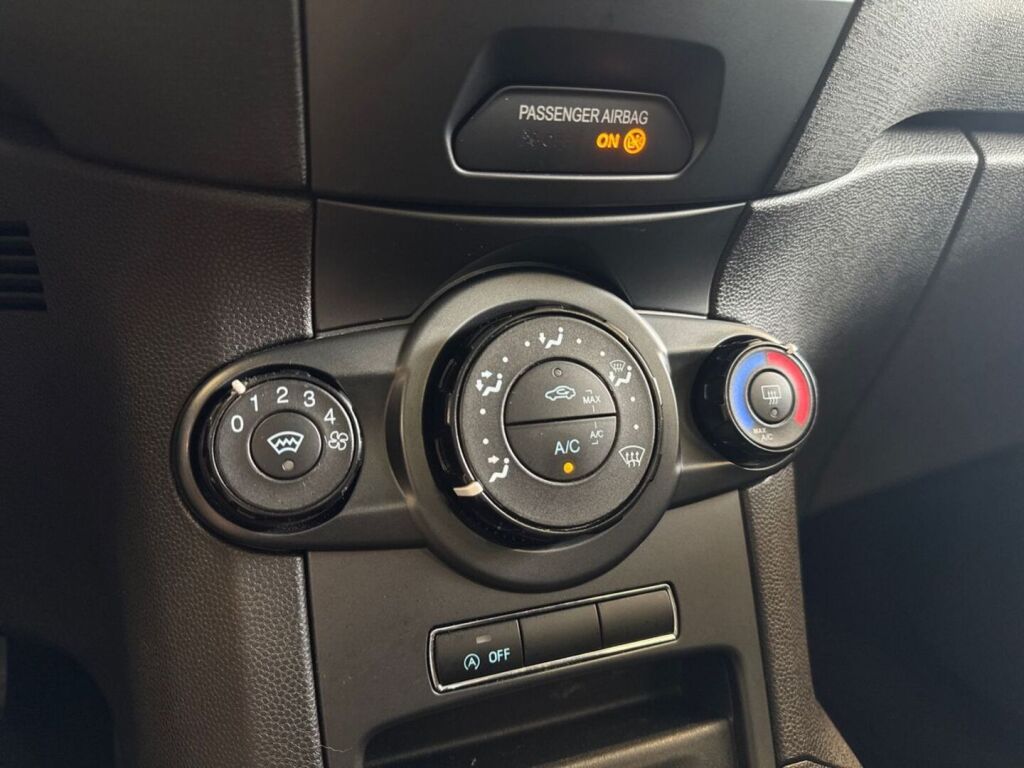 Ford Fiesta 2016 Metallinhohto Harmaa (Magnetic)