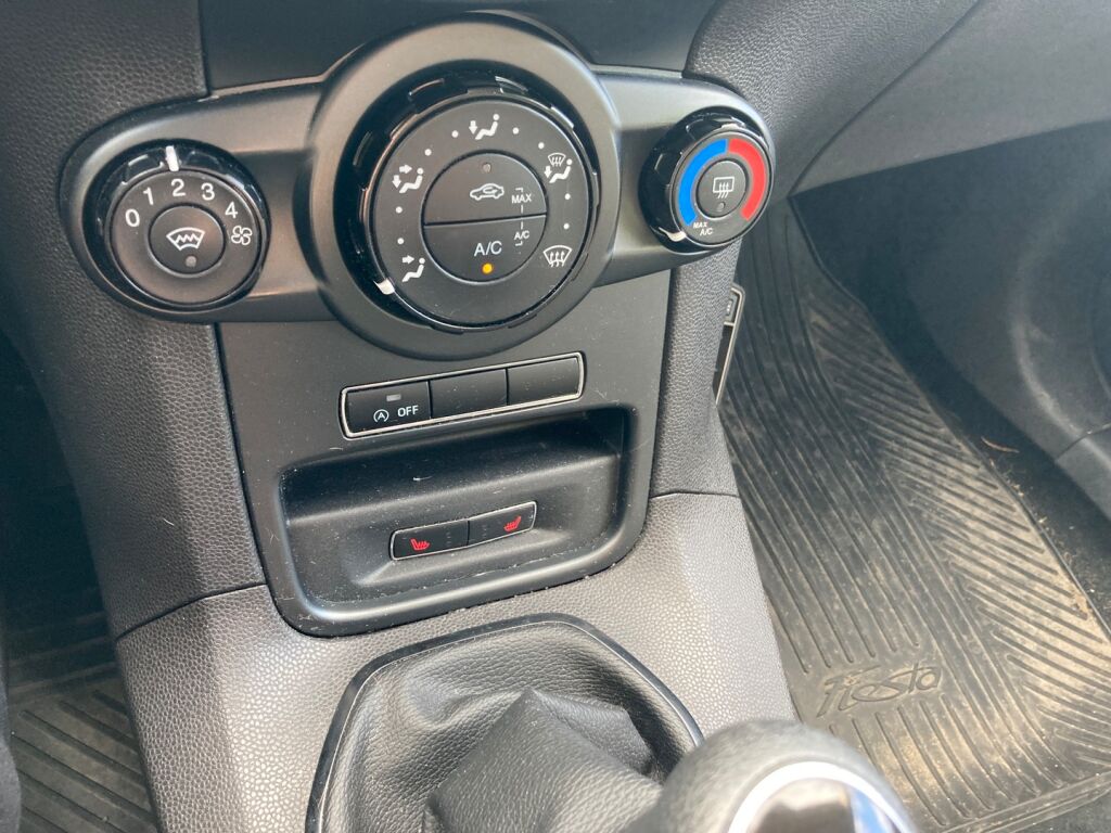 Ford Fiesta 2016 Metallinhohto Harmaa (Magnetic)