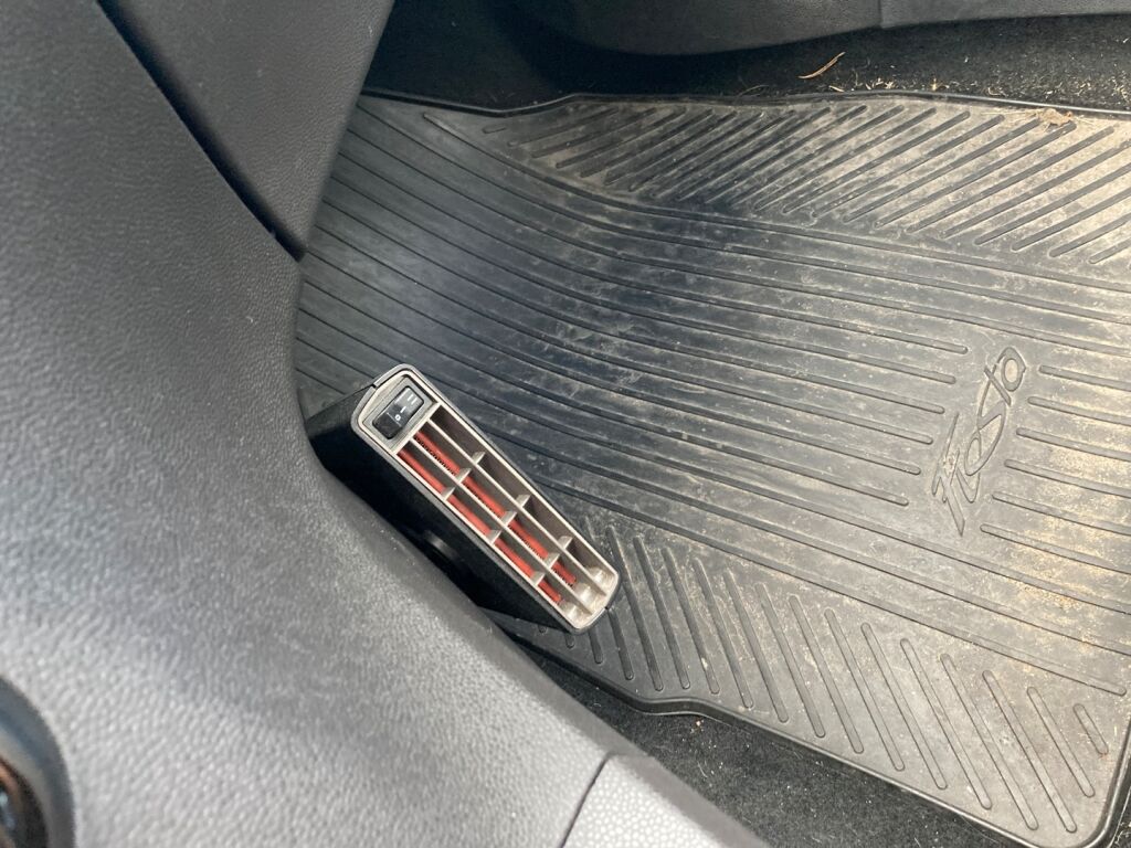 Ford Fiesta 2016 Metallinhohto Harmaa (Magnetic)