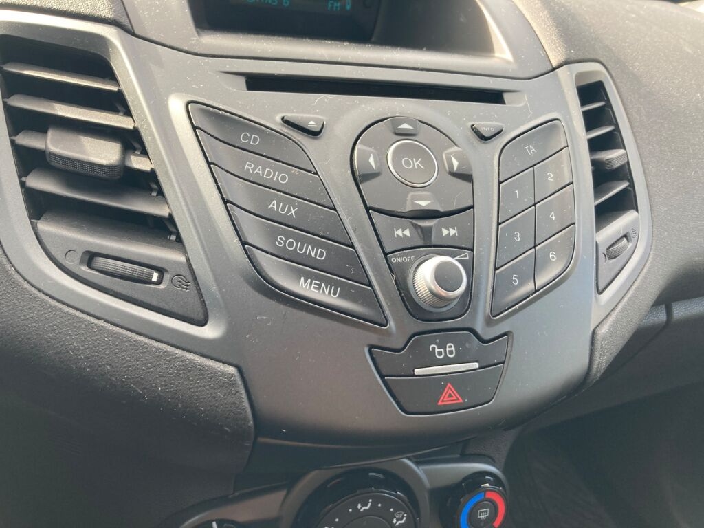 Ford Fiesta 2016 Metallinhohto Harmaa (Magnetic)