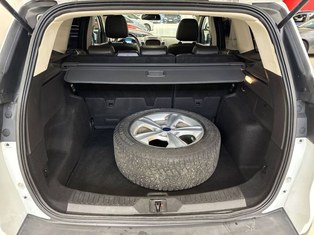 Ford Kuga 2016 Valkoinen