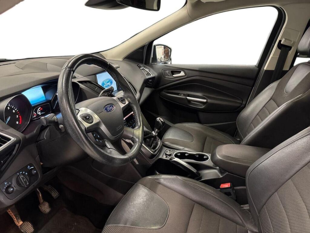Ford Kuga 2016 Valkoinen