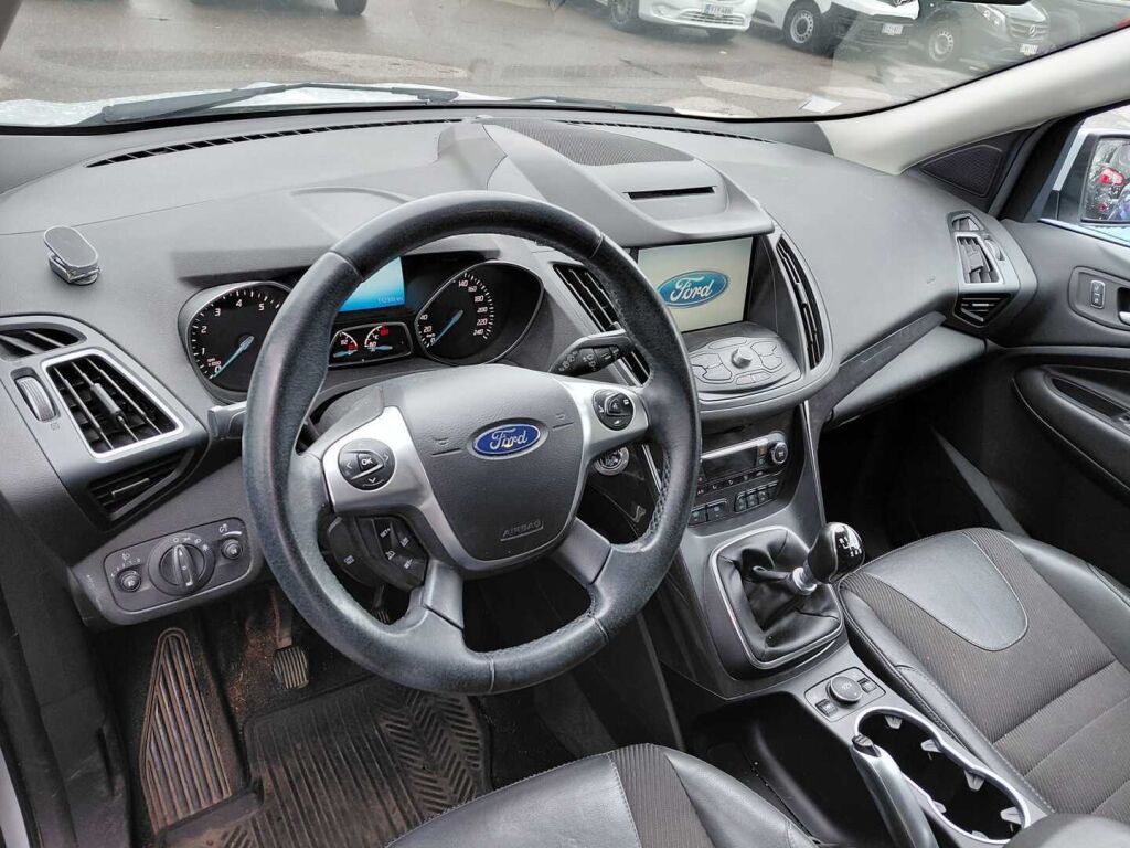 Ford Kuga 2016 Valkoinen