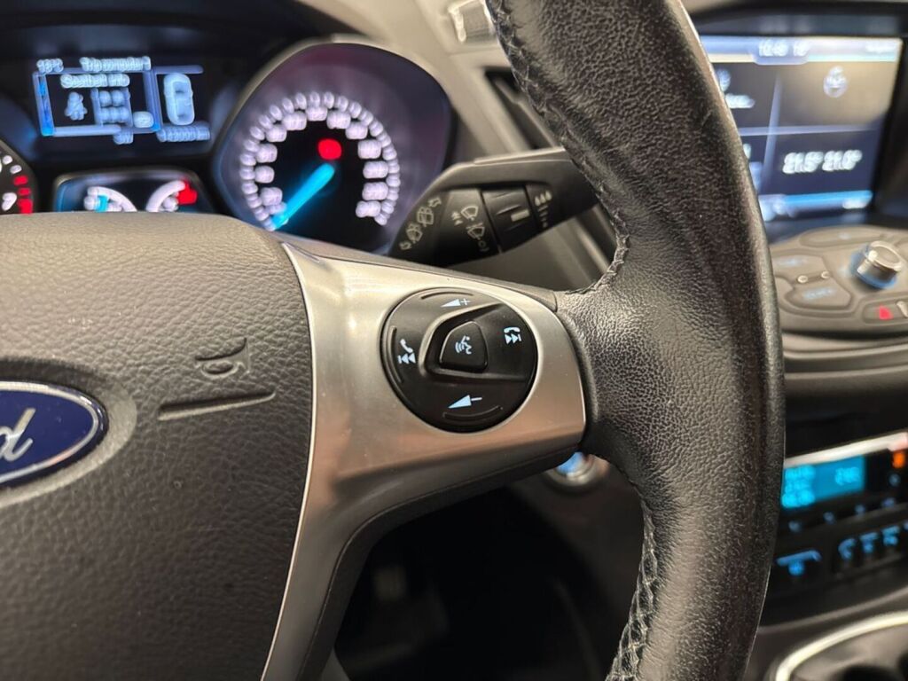Ford Kuga 2016 Valkoinen