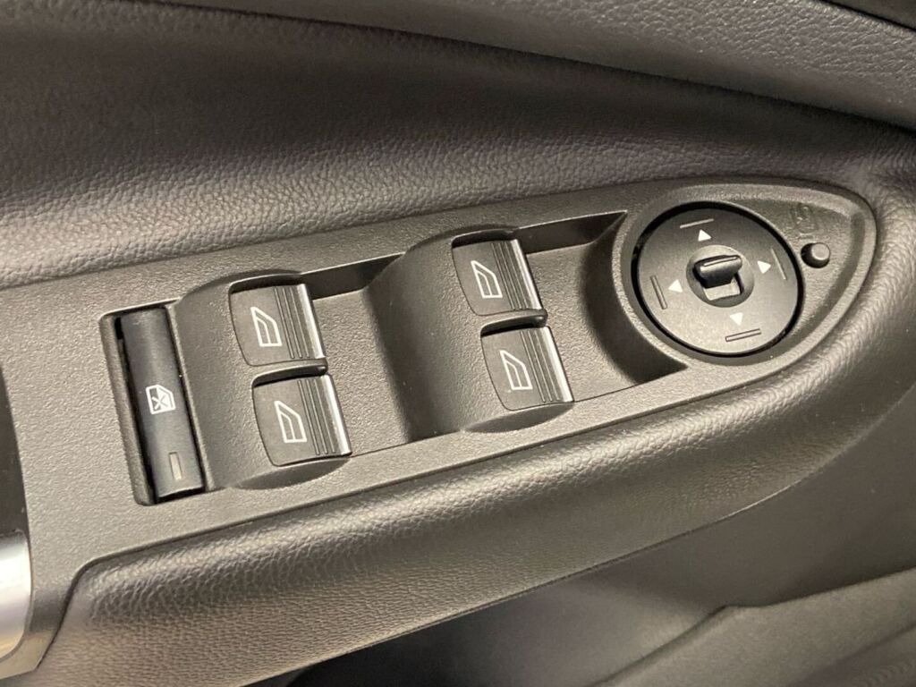 Ford Kuga 2016 Valkoinen
