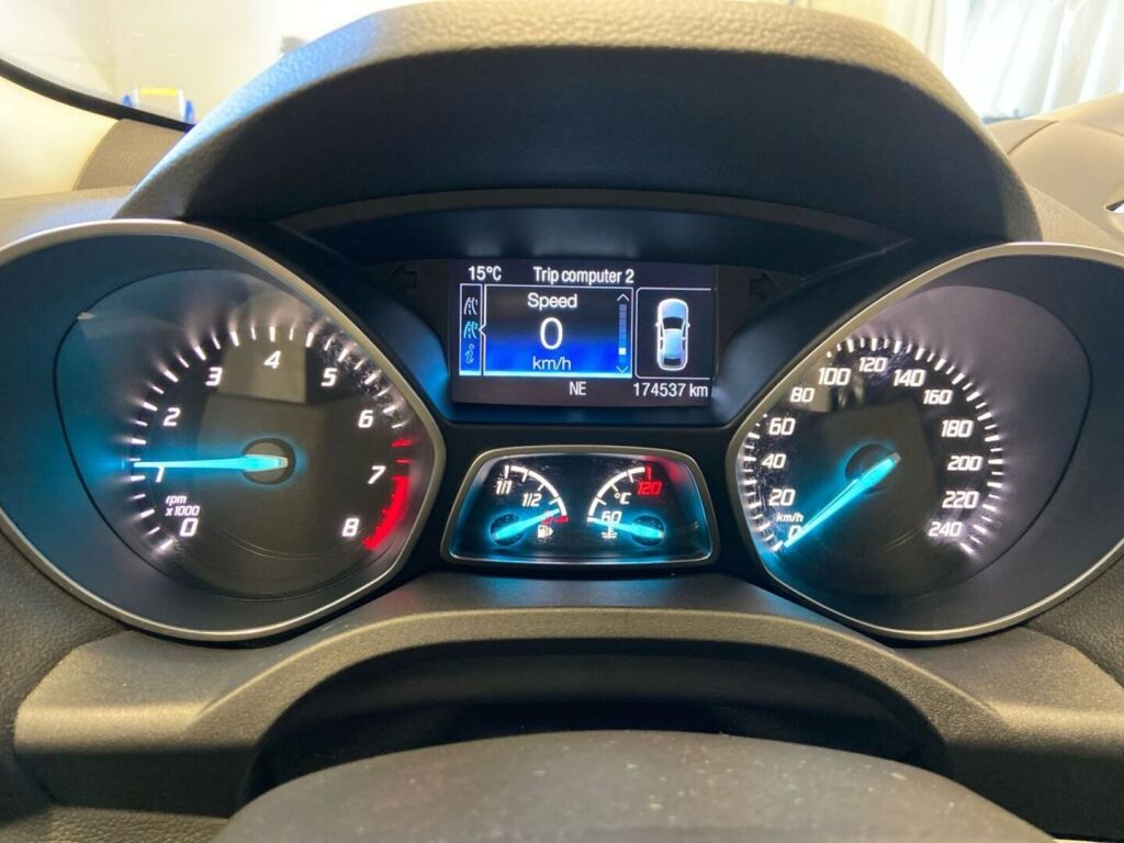 Ford Kuga 2016 Valkoinen