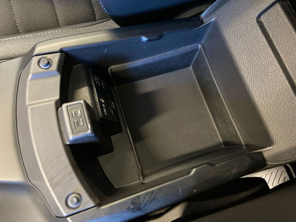 Ford Kuga 2016 Valkoinen