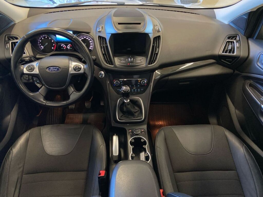 Ford Kuga 2016 Valkoinen