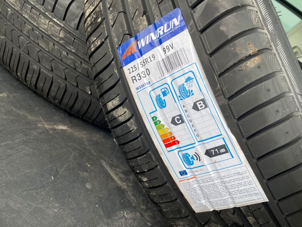 Volvo XC90 2017 Ruskea (beige)