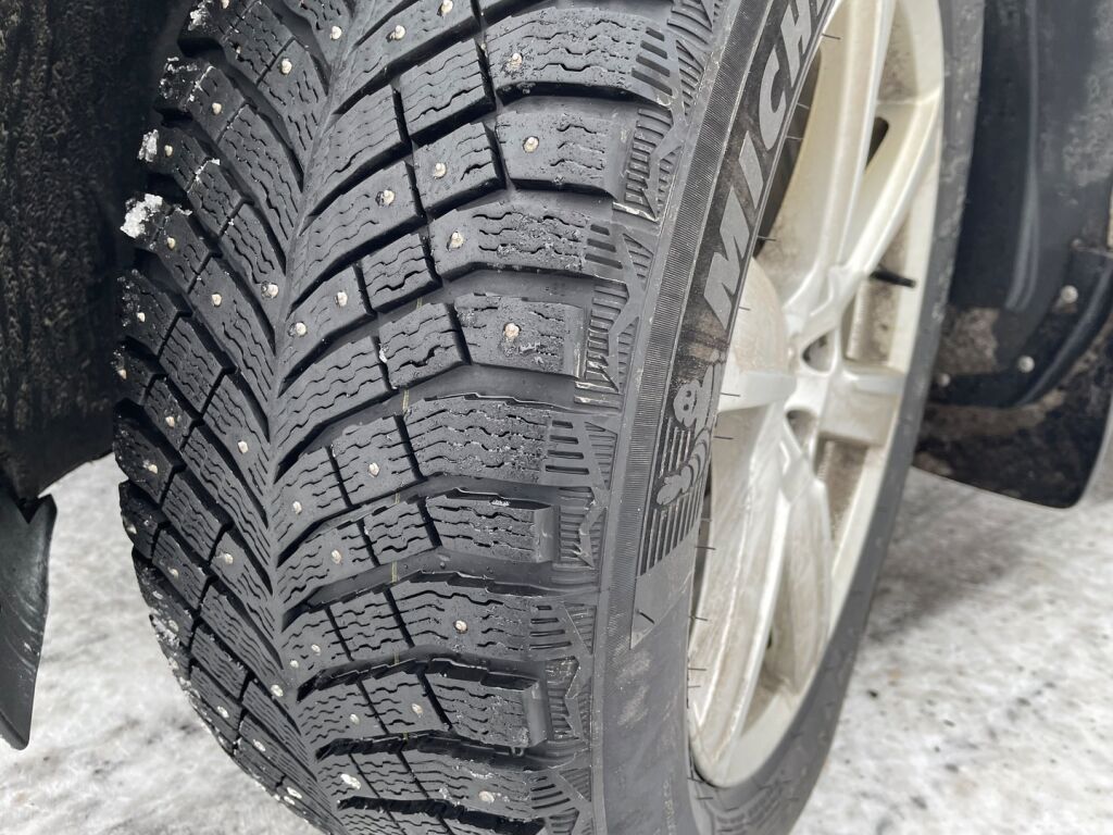 Volvo XC90 2017 Ruskea (beige)