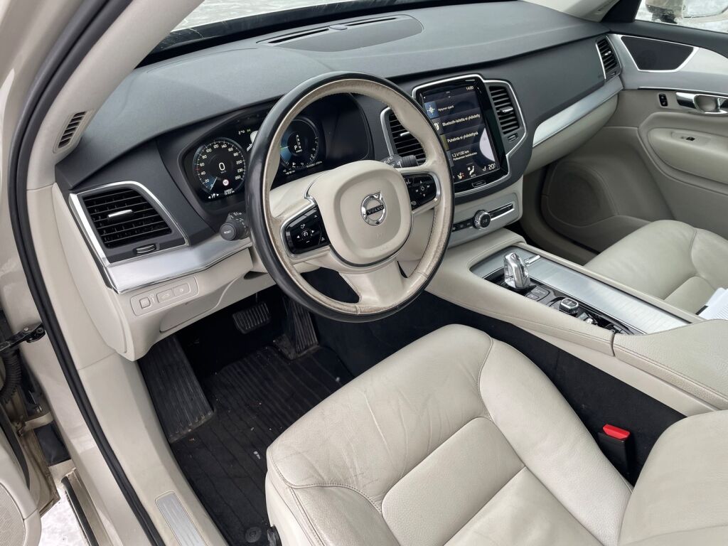 Volvo XC90 2017 Ruskea (beige)