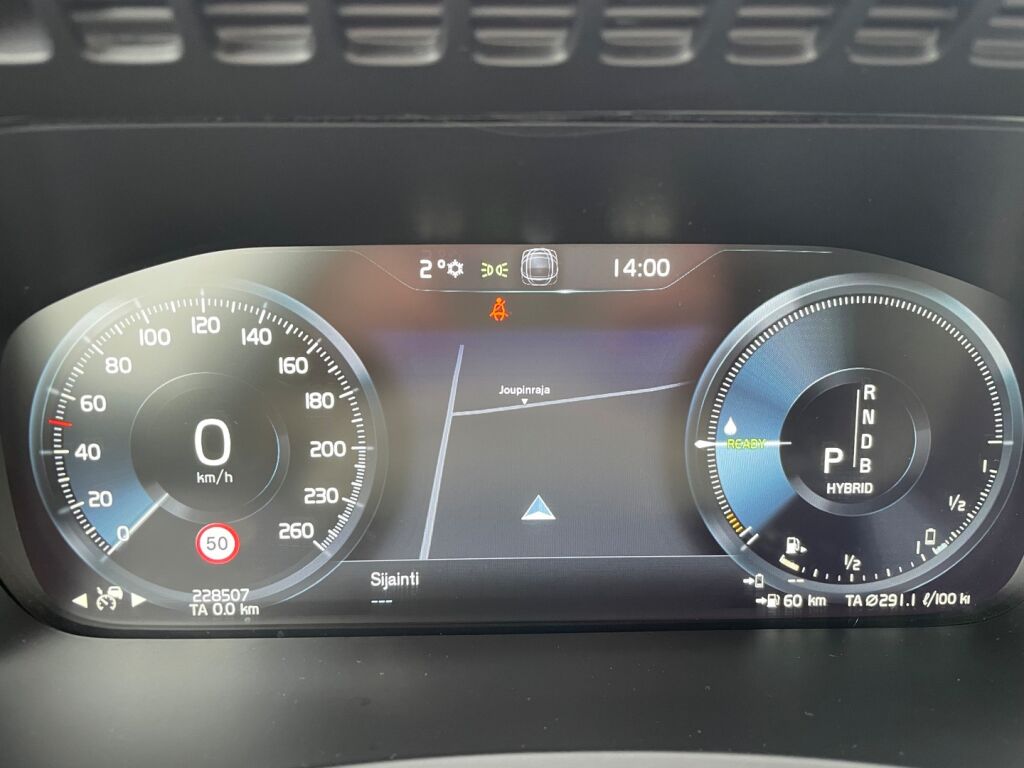 Volvo XC90 2017 Ruskea (beige)