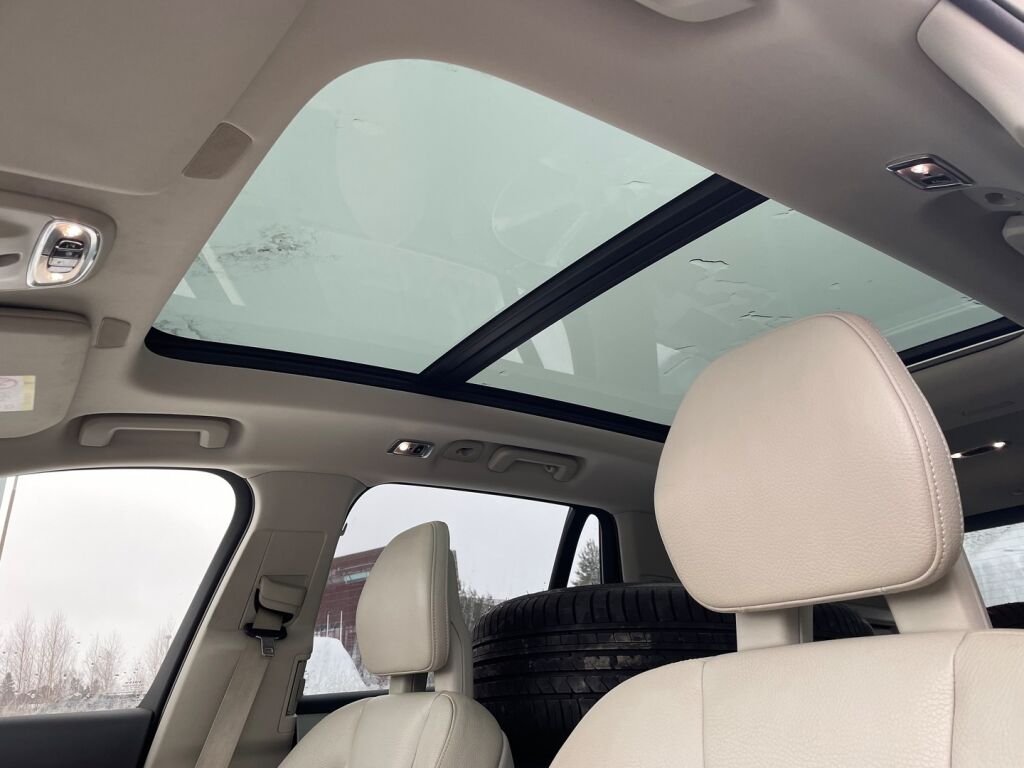 Volvo XC90 2017 Ruskea (beige)