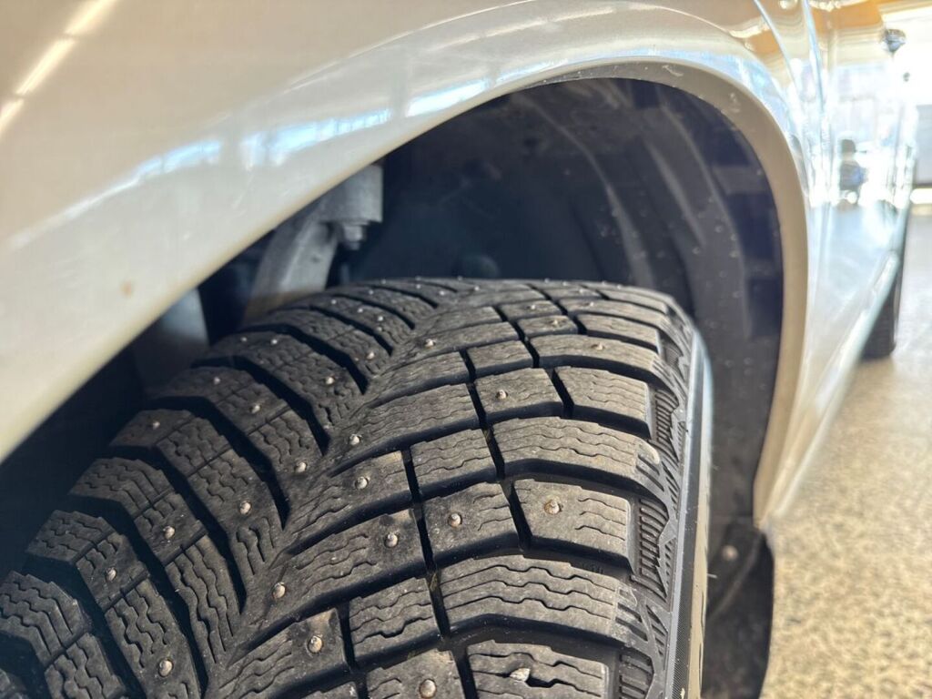 Volvo XC90 2017 Ruskea (beige)